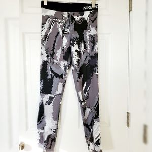 Women's Nike Pro Hyperwarm